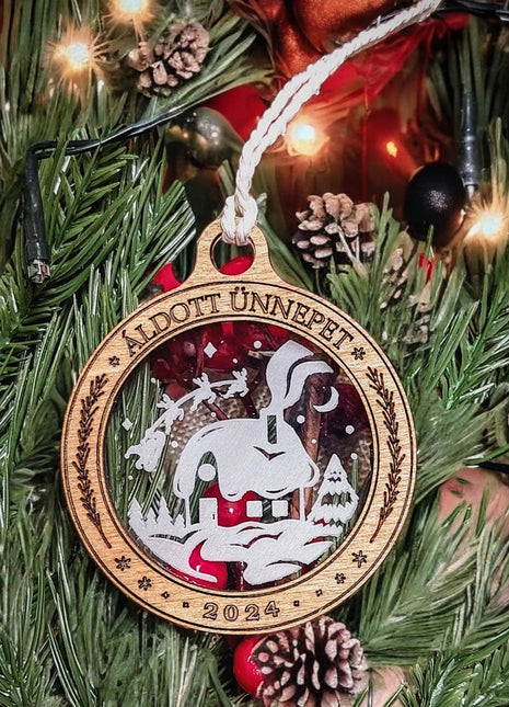 Fa- akril gravírozott dísz HÁZIKÓ