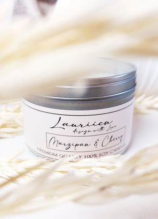 LAURIIEN MARCIPÁN ÉS MEGGY